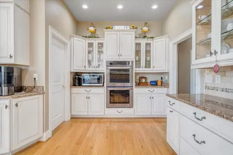Kitchen - 544 Pico Rd, Buchanan, VA 24066 photo 10 of 13