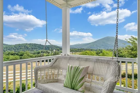 Exterior - 544 Pico Rd, Buchanan, VA 24066 photo 13 of 42