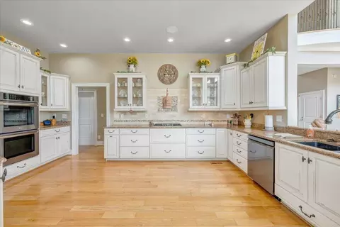Kitchen - 544 Pico Rd, Buchanan, VA 24066 photo 4 of 13