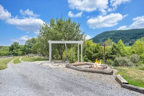 Exterior - 544 Pico Rd, Buchanan, VA 24066 photo 24 of 42