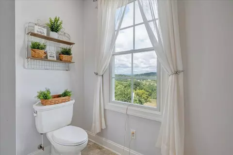 Bath - 544 Pico Rd, Buchanan, VA 24066 photo 7 of 14