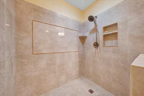 Bath - 544 Pico Rd, Buchanan, VA 24066 photo 13 of 14