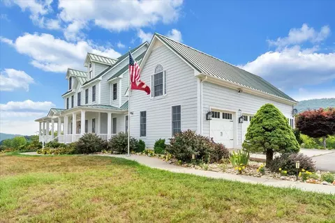 Exterior - 544 Pico Rd, Buchanan, VA 24066 photo 6 of 42