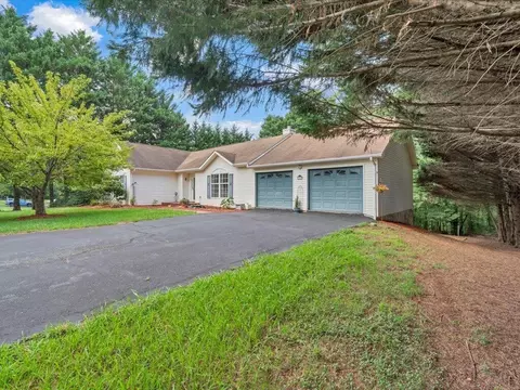 Exterior - 446 Ellsworth Ct, Ridgeway, VA 24148 photo 4 of 11