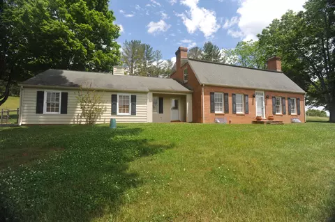3262 W Midland Trl, Lexington, VA 24450