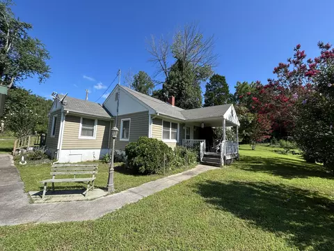 46 Harper Ln, Blue Ridge, VA 24064