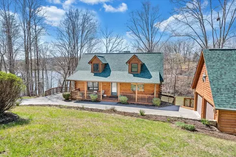 239 Blackwater Landing Dr, Wirtz, VA 24184