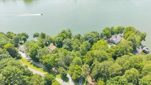 6325 Horseshoe Bend Rd, Goodview, VA 24095 photo 2
