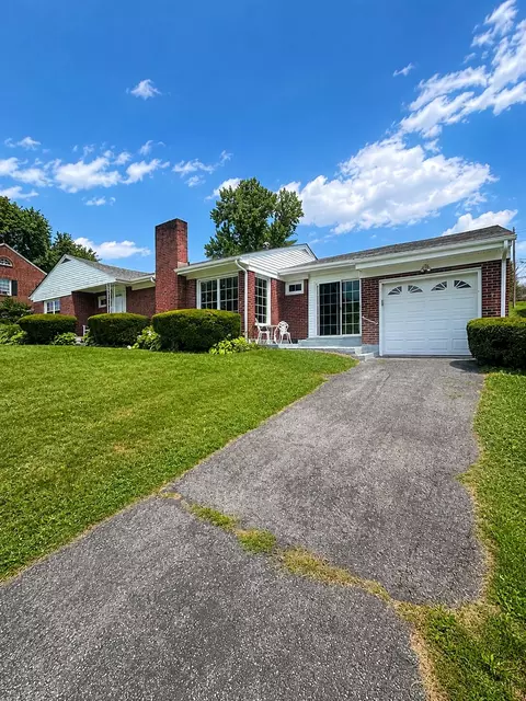 Exterior - 449 E Madison St, Covington, VA 24426 photo 3 of 9