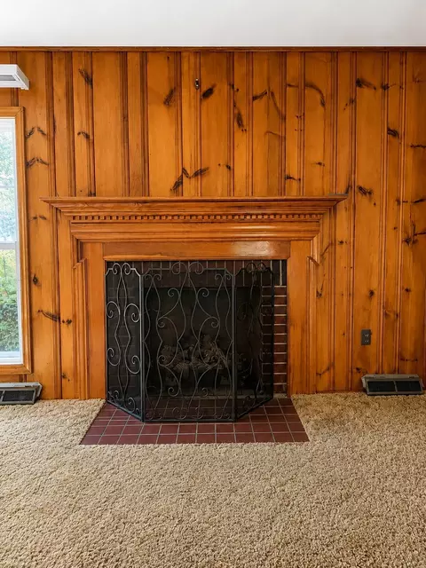 Living - 449 E Madison St, Covington, VA 24426 photo 5 of 6