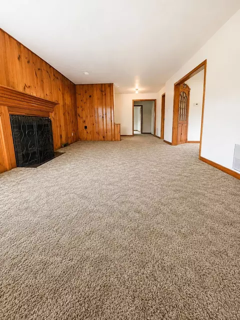 Living - 449 E Madison St, Covington, VA 24426 photo 4 of 6