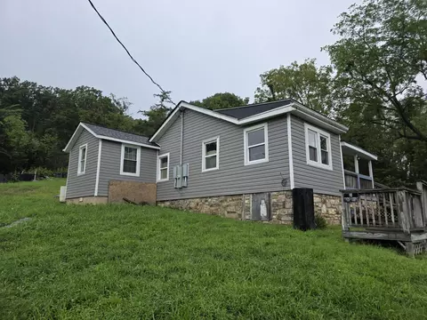 6827 Blacksburg Rd, Catawba, VA 24070