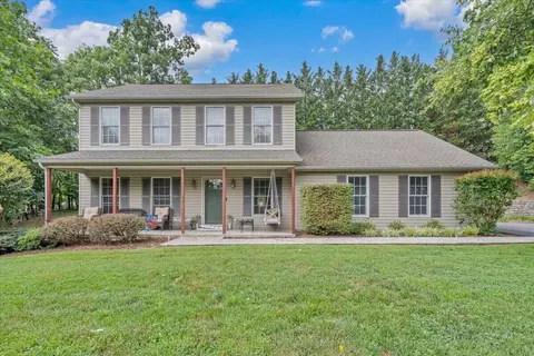 239 Pin Oak Dr, Blue Ridge, VA 24064