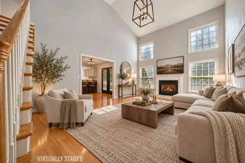 Living - 59 Eagle Rdg, Roanoke, VA 24012 photo 4 of 4