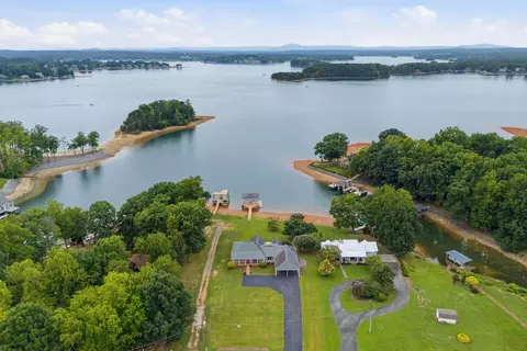 View/Area - 121 Penhook Pt, Penhook, VA 24137 photo 2 of 6