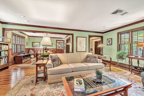 Living - 705 Beech Rd, Salem, VA 24153 photo 3 of 5