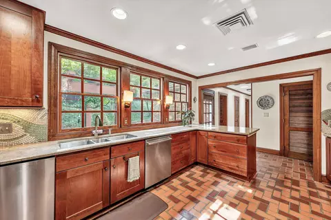 Kitchen - 705 Beech Rd, Salem, VA 24153 photo 5 of 6