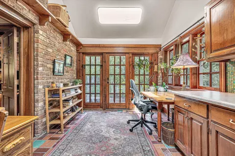 Entry Way - 705 Beech Rd, Salem, VA 24153 photo 9 of 10