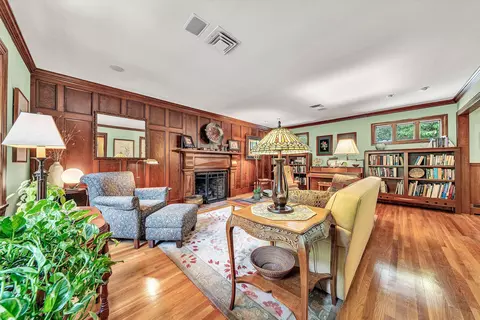Living - 705 Beech Rd, Salem, VA 24153 photo 1 of 5