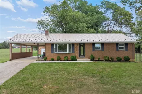 1111 Roundtree Dr, Bedford, VA 24523