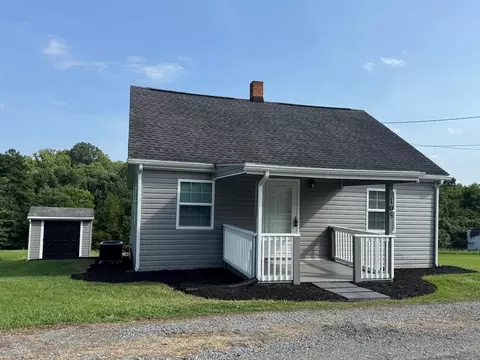 105 Law St, Rocky Mount, VA 24151