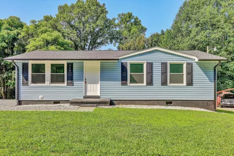 740 Chestnut Knob Rd, Martinsville, VA 24112