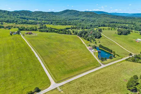 View/Area - 1237 Cochese Dr, Moneta, VA 24121 photo 6 of 15