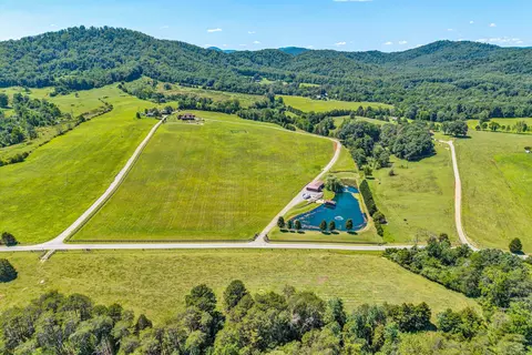 View/Area - 1237 Cochese Dr, Moneta, VA 24121 photo 1 of 15