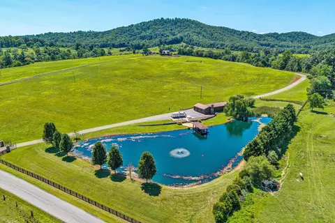 View/Area - 1237 Cochese Dr, Moneta, VA 24121 photo 10 of 15