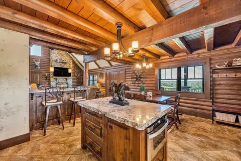 Kitchen - 1237 Cochese Dr, Moneta, VA 24121 photo 4 of 5