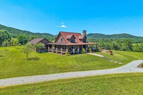 Exterior - 1237 Cochese Dr, Moneta, VA 24121 photo 33 of 39