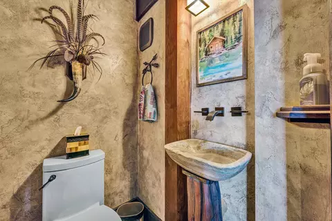 Bath - 1237 Cochese Dr, Moneta, VA 24121 photo 1 of 5