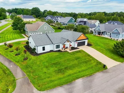 1022 Westcove Rd, Huddleston, VA 24104