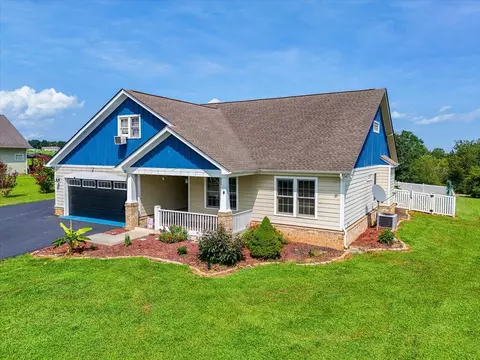 540 Nursery Rd, Boones Mill, VA 24065