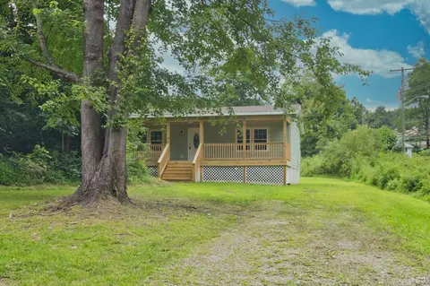 87 Dale Ave, Fieldale, VA 24089