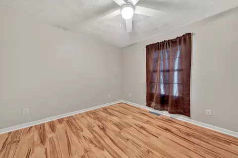Bedroom - 1007 Murray Ave SE, Roanoke, VA 24013 photo 2 of 5