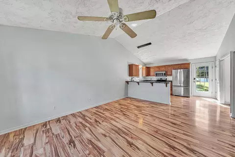 Living - 1007 Murray Ave SE, Roanoke, VA 24013 photo 1 of 3