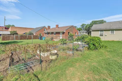 Exterior - 1007 Murray Ave SE, Roanoke, VA 24013 photo 9 of 12