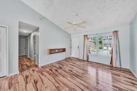 Living - 1007 Murray Ave SE, Roanoke, VA 24013 photo 4 of 4