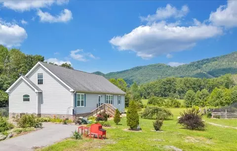 3663 Bradshaw Rd, Salem, VA 24153