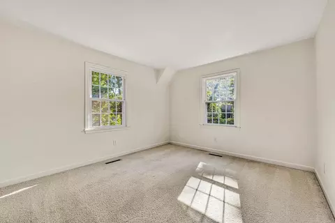 Bedroom - 5524 Highfields Rd, Roanoke, VA 24018 photo 3 of 4