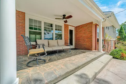 Exterior - 3545 Wright Rd SW, Roanoke, VA 24015 photo 5 of 10