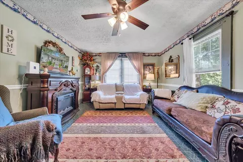 175 Lahue Dr, Wytheville, VA 24382