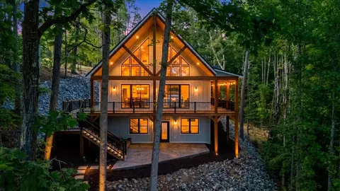 40 Crown Point Way, Wirtz, VA 24184