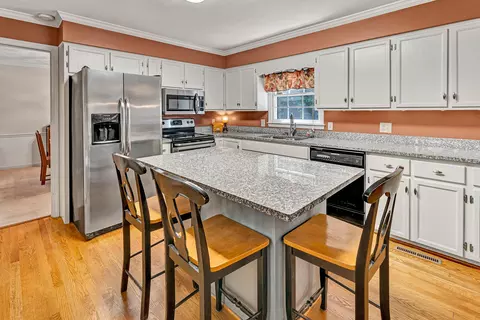 Kitchen - 5448 Highfields Rd, Roanoke, VA 24018 photo 1 of 3
