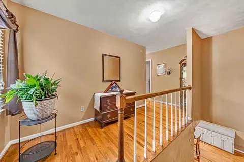 Entry Way - 5448 Highfields Rd, Roanoke, VA 24018 photo 4 of 5