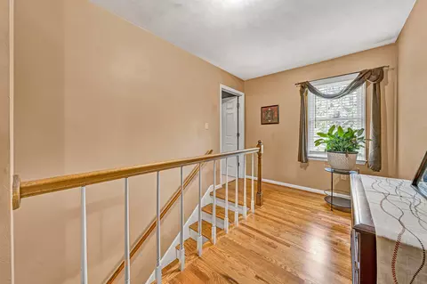 Entry Way - 5448 Highfields Rd, Roanoke, VA 24018 photo 5 of 5