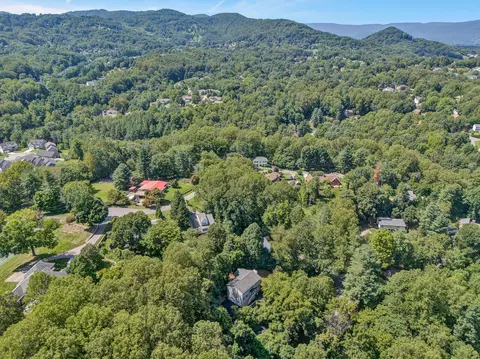View/Area - 5448 Highfields Rd, Roanoke, VA 24018 photo 2 of 4
