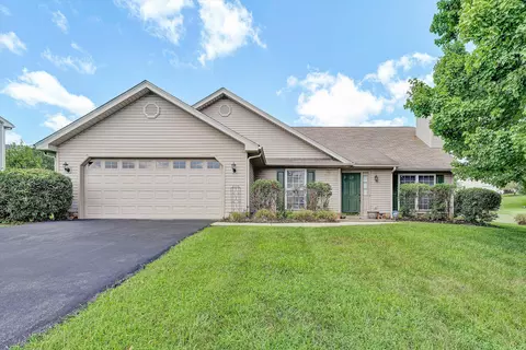 5002 Orchard Park Dr, Roanoke, VA 24019
