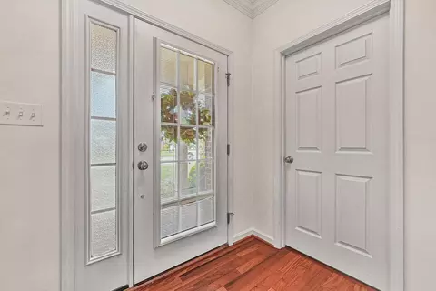 Entry Way - 92 Maple St, Salem, VA 24153 photo 1 of 2